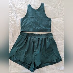 Girlfriend Matching Set Trail Shorts And Crop L In Moss Green